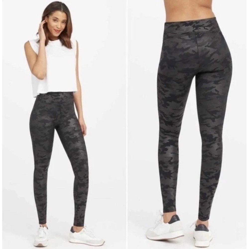 SPANX Faux Leather Leggings‎ Womens Medium M Matte Black Camo High Waist Shaping